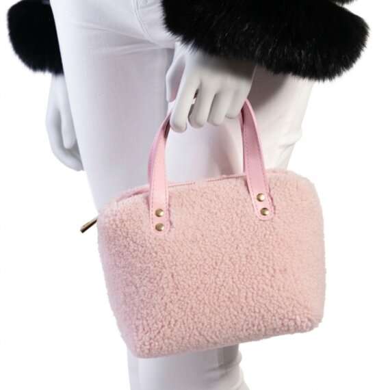 Borsa-rosa-piccola-shearling-con-catena-Nicola-Pelliccerie